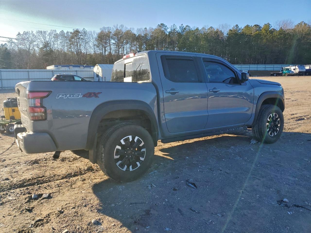 2023 Nissan Frontier S - Фото 3