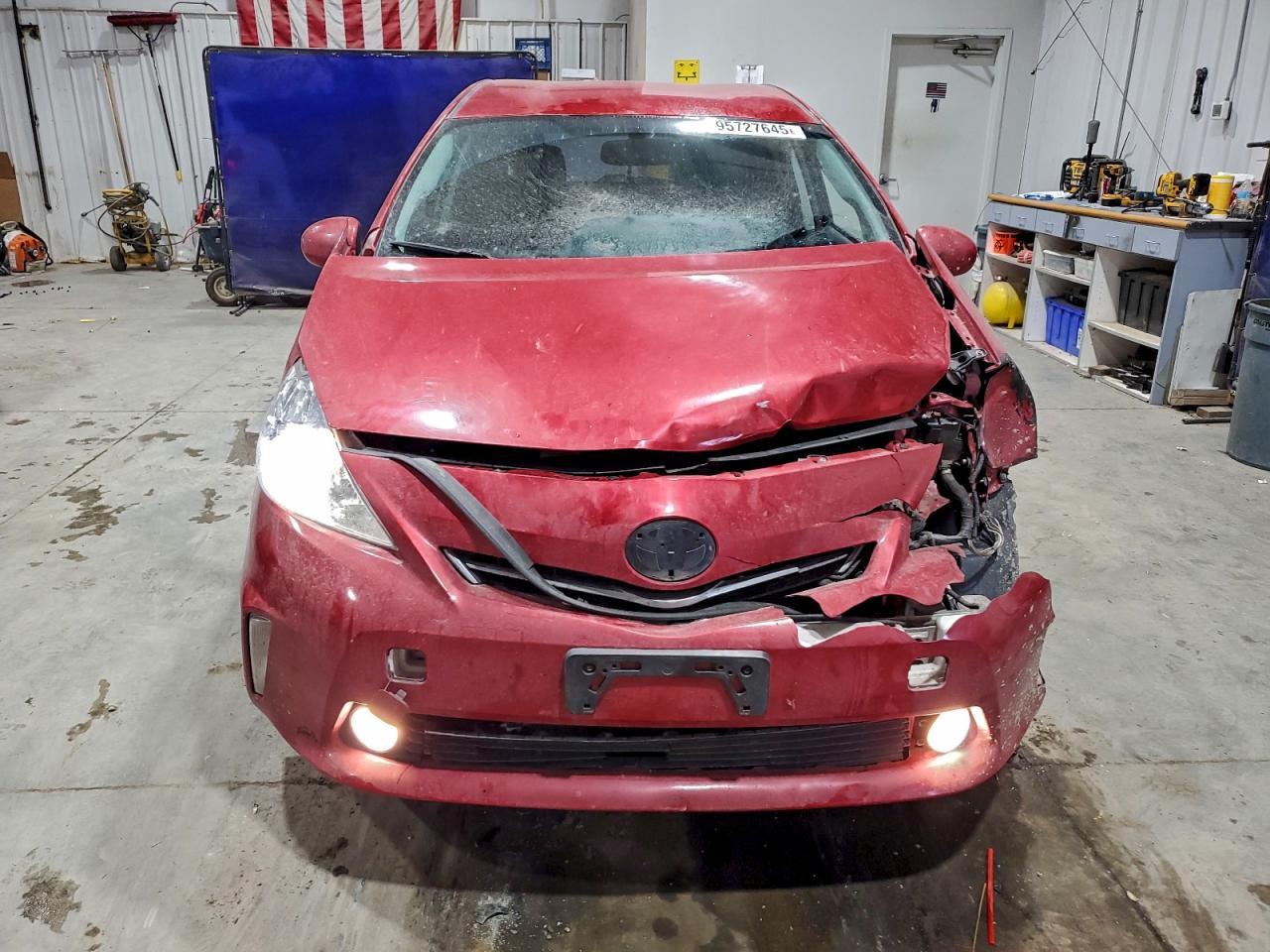 2013 Toyota Prius V - Image 5