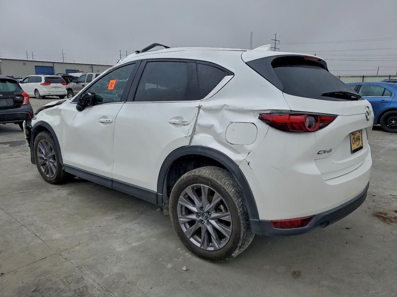 2019 Mazda Cx-5 Grand Touring - Image 2