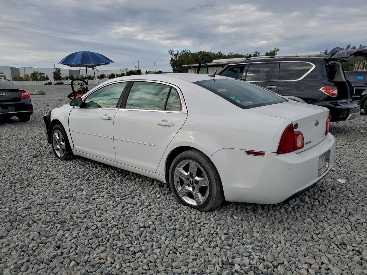 2010 Chevrolet Malibu Ls - Фото 2