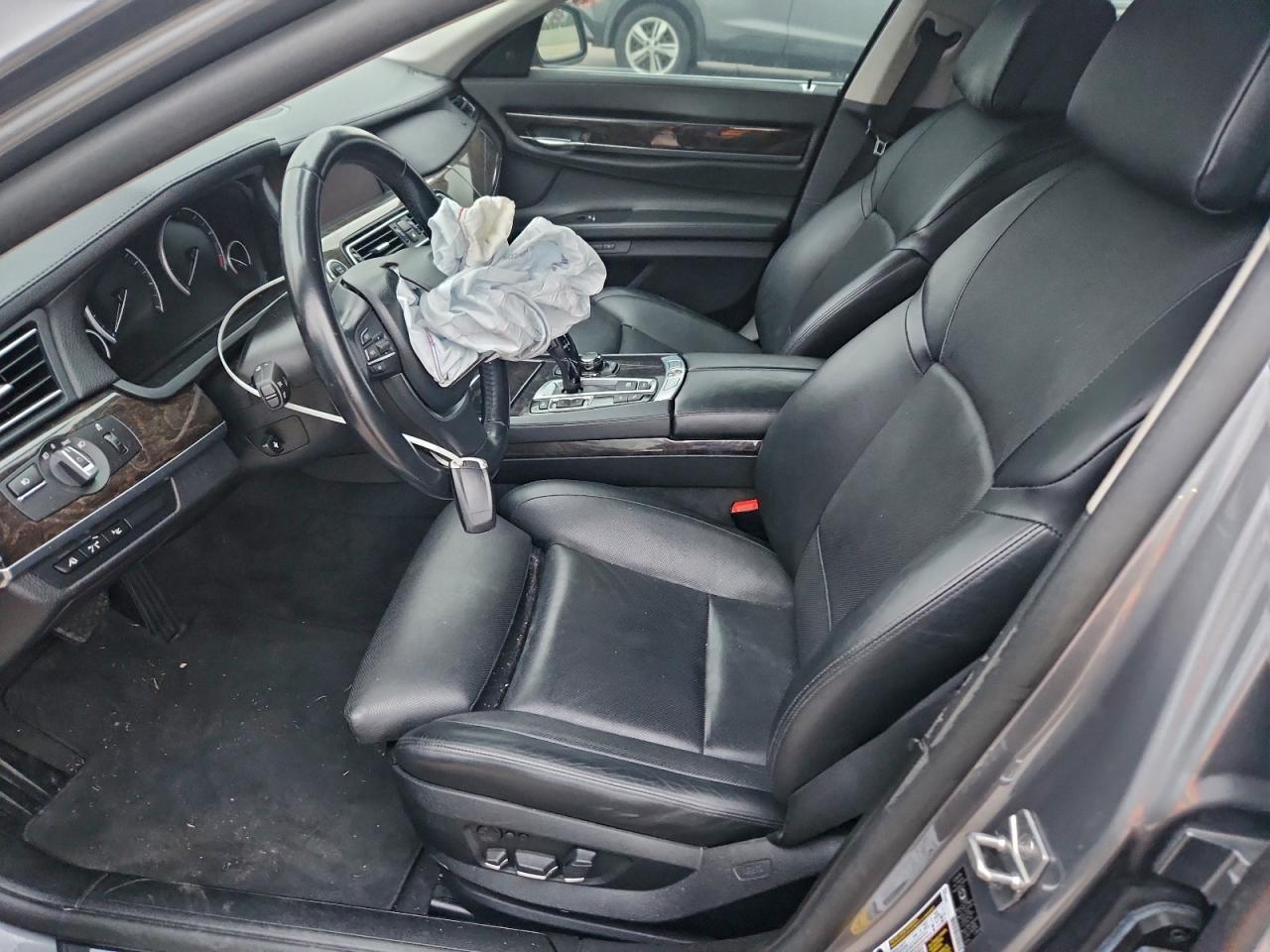 2012 BMW 750 Li - Image 7