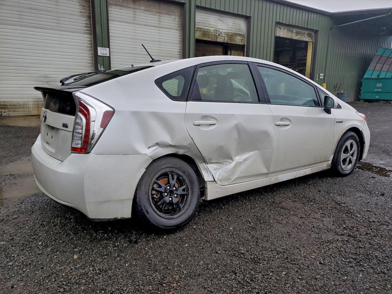 2014 Toyota Prius - Фото 3