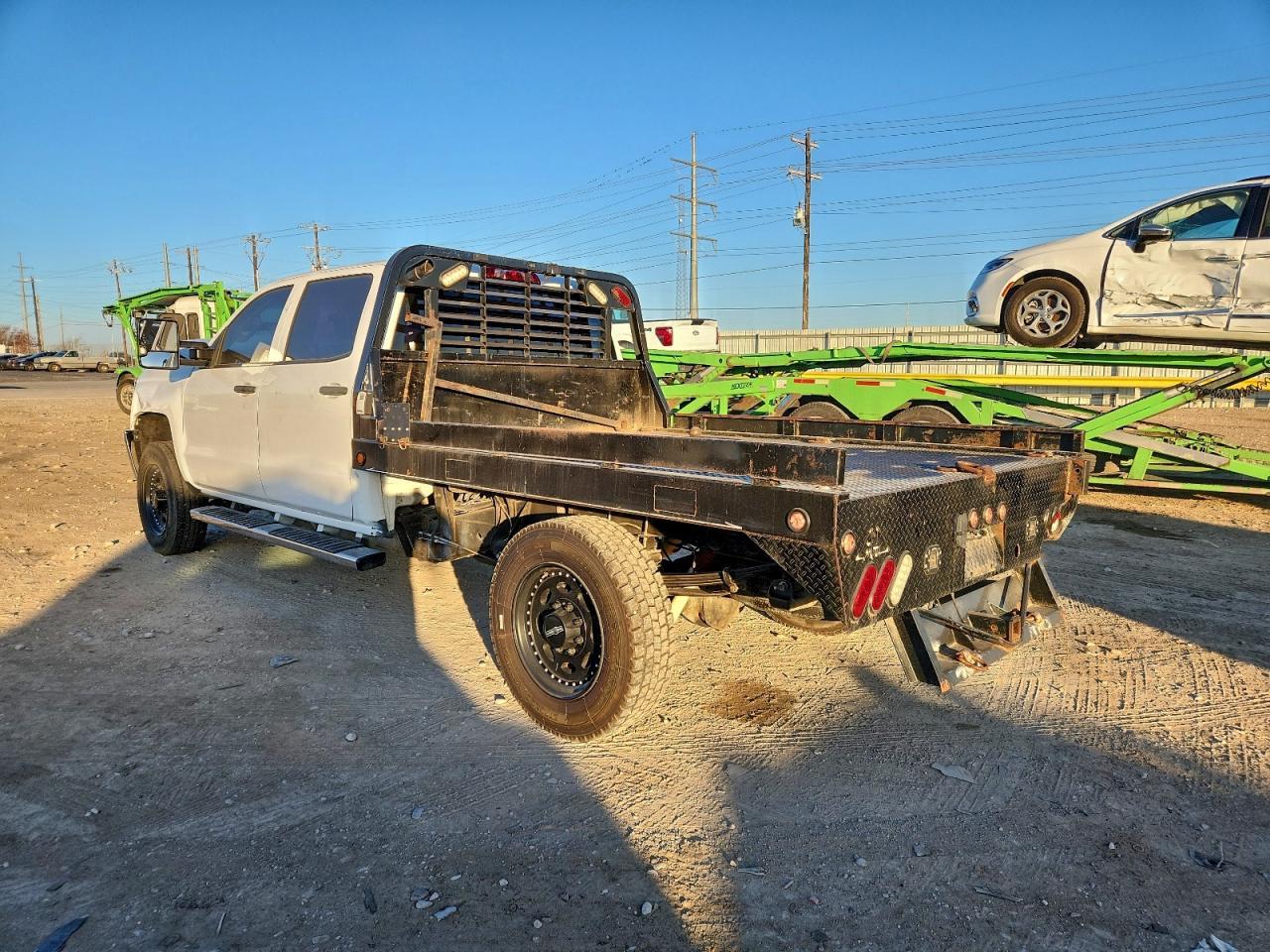 2015 Chevrolet Silverado Flatbed Truck - Фото 3