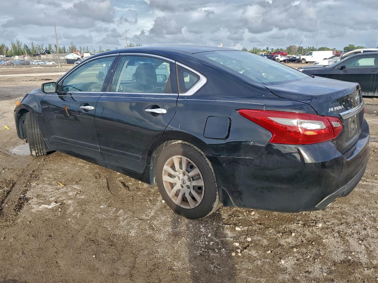 2018 Nissan Altima 2.5 - Фото 2