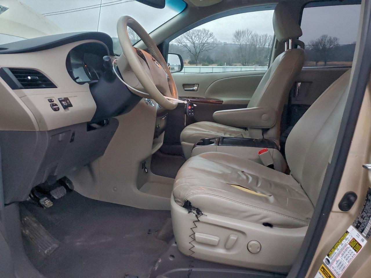 2011 Toyota Sienna Xle - Фото 7